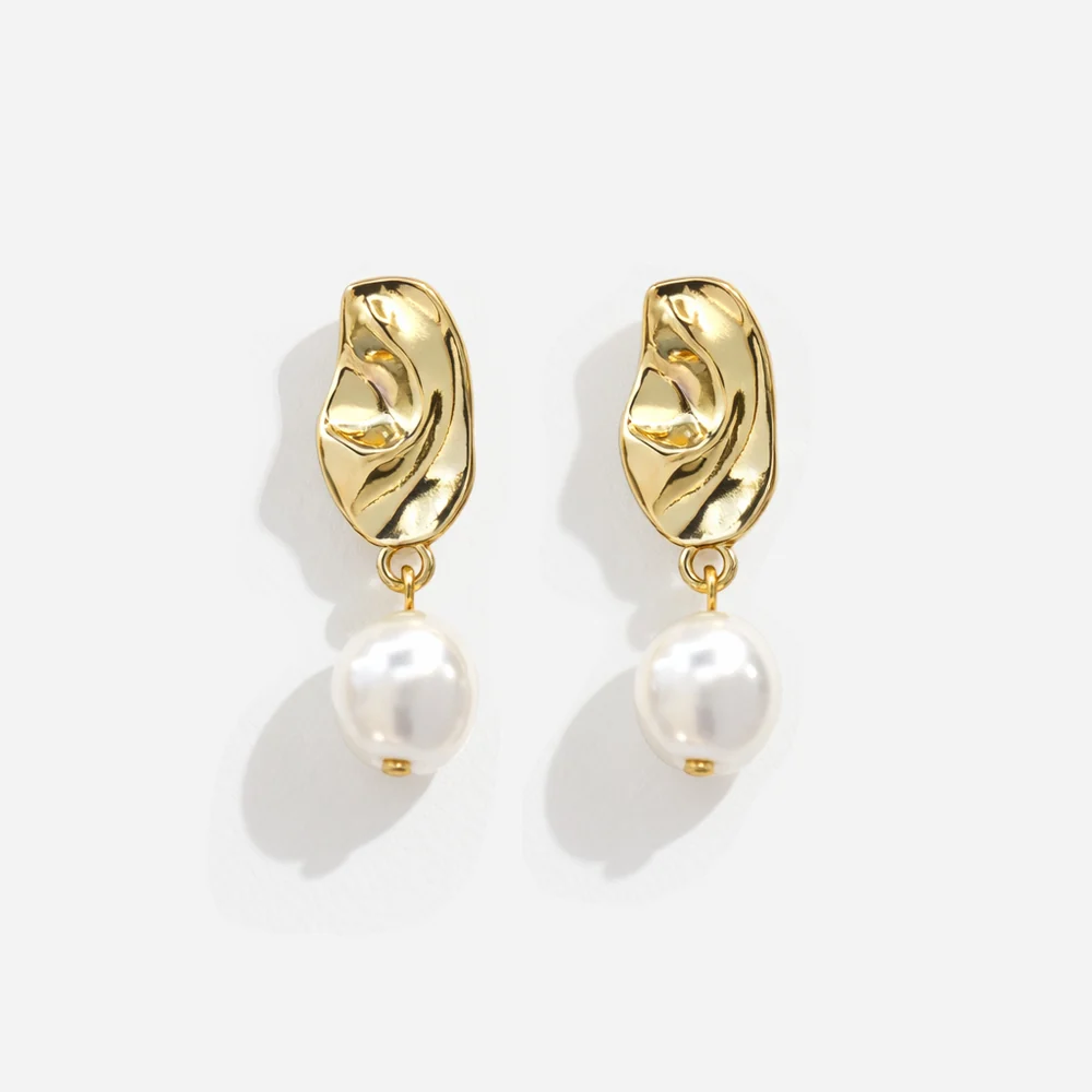 Crumpled Gold Earrings With Pearl
